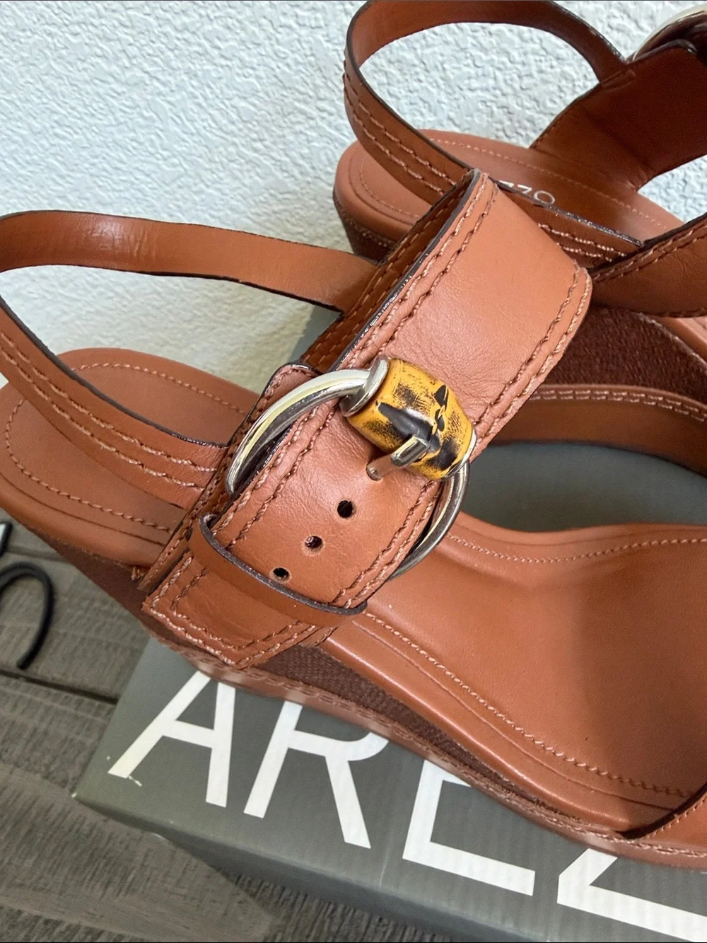 Arezzo Women's Sage Platform Sandal in Roast Caramel NIB